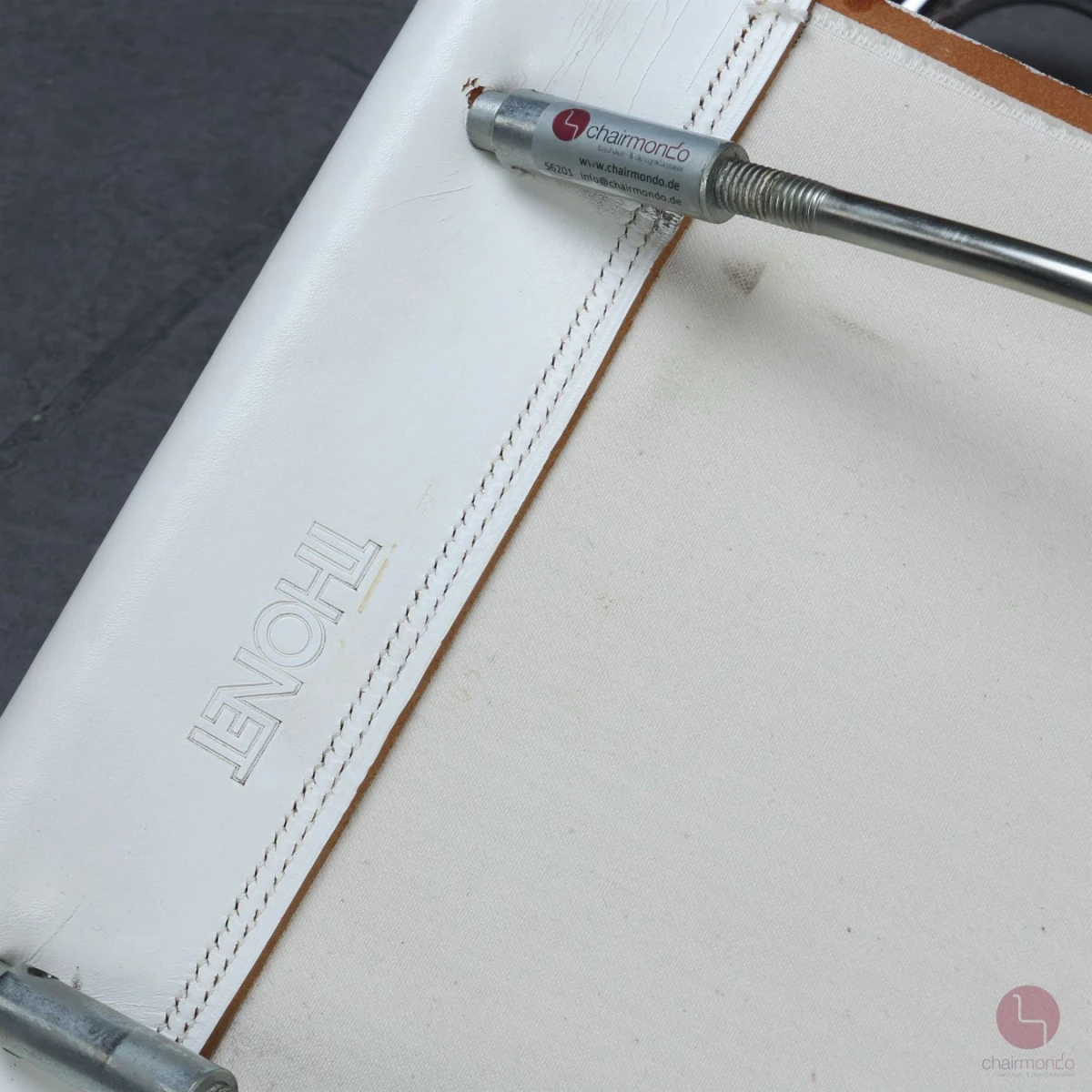 Thonet S33 Freischwinger Leder Weiß