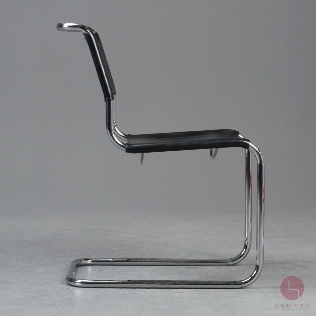 Preview: Thonet S33 Freischwinger Leder Schwarz gebraucht