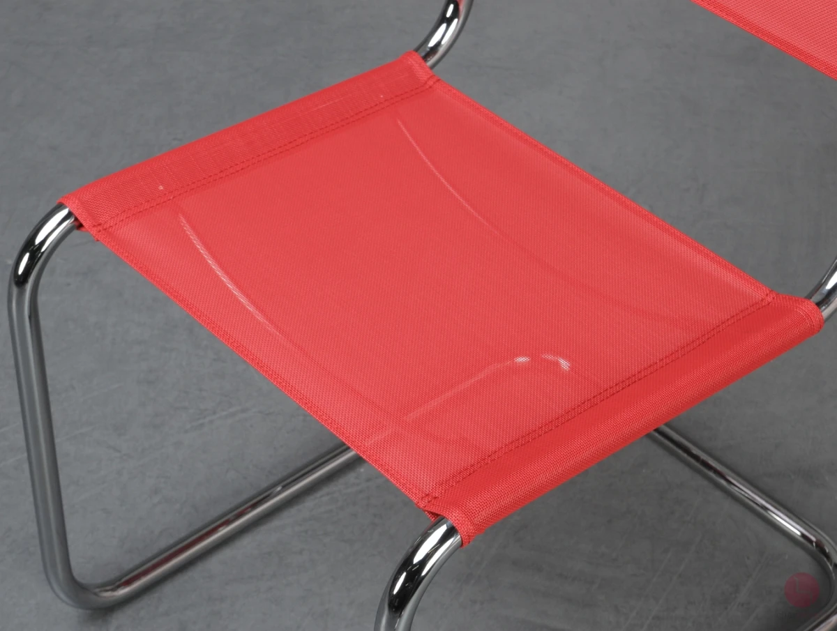 Thonet S33 N Freischwinger mit erneuertem rotem Netzgewebe gebraucht
