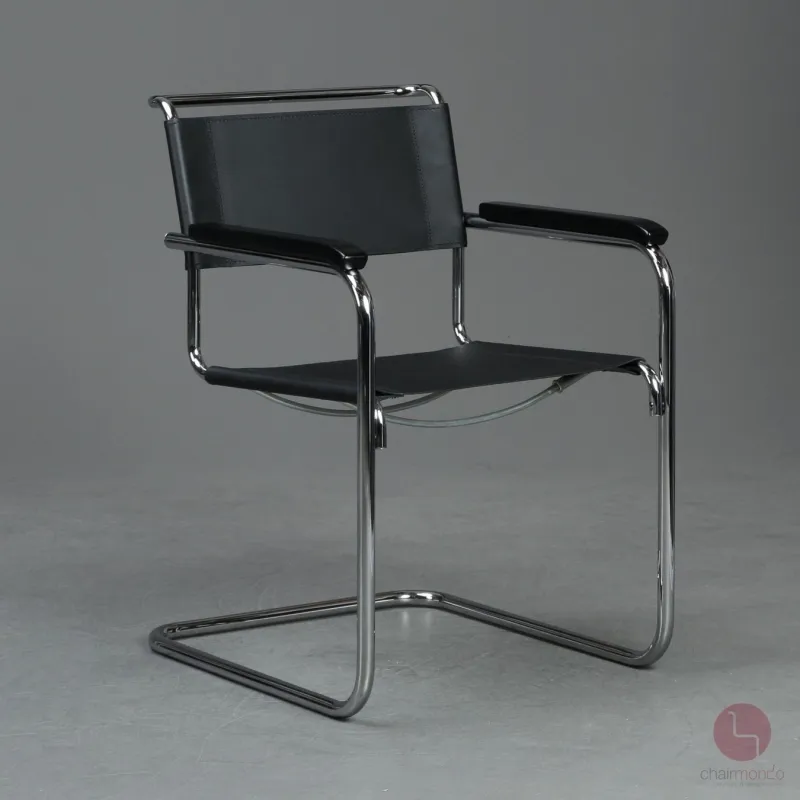 Thonet S34 Freischwinger mit erneuertem Leder Schwarz gebraucht