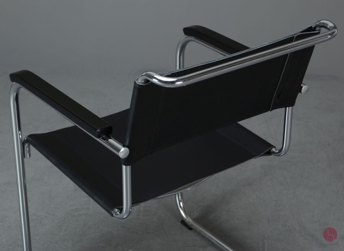 Preview: Thonet S34 Freischwinger mit erneuertem schwarzen Kernleder gebraucht