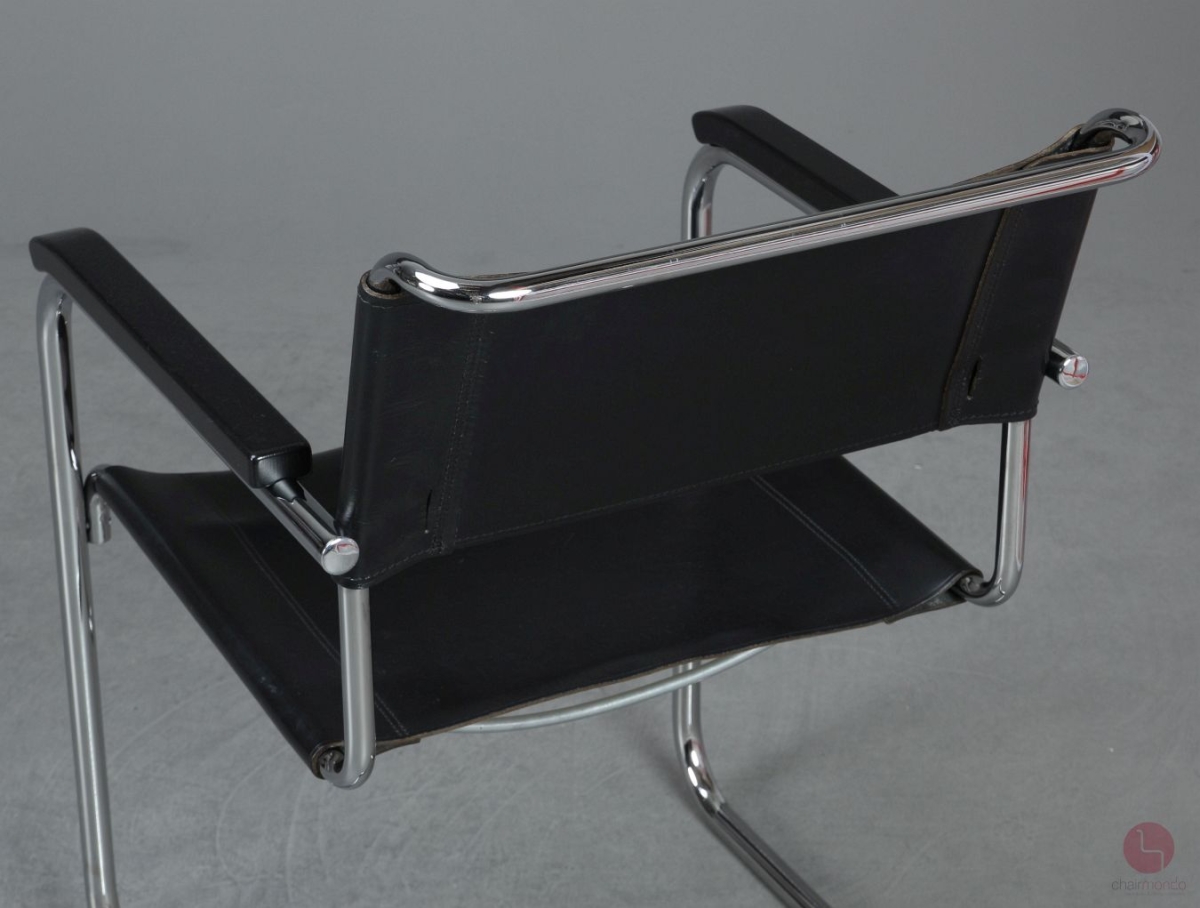 Preview: Thonet S34 Freischwinger Leder Schwarz mit Armlehnen gebraucht