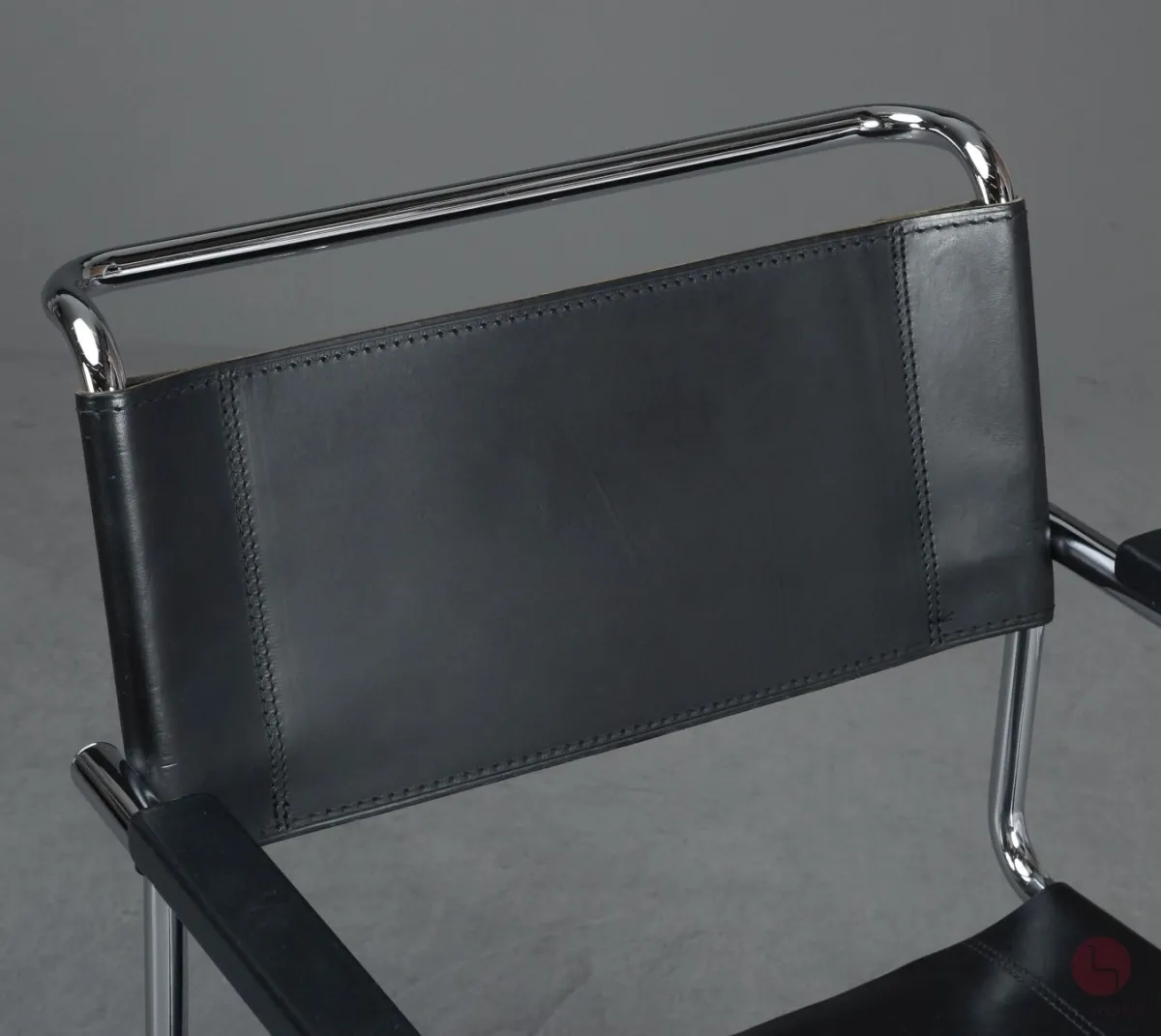 Thonet S34 Freischwinger Leder Schwarz mit Armlehnen gebraucht