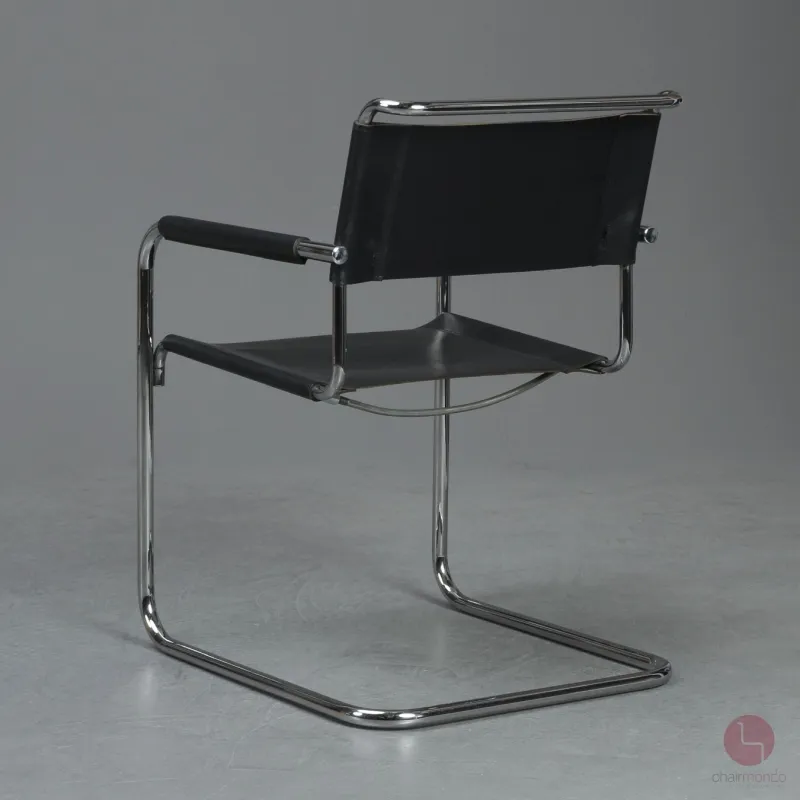 Thonet S34 Freischwinger mit schwarzem Leder gebraucht