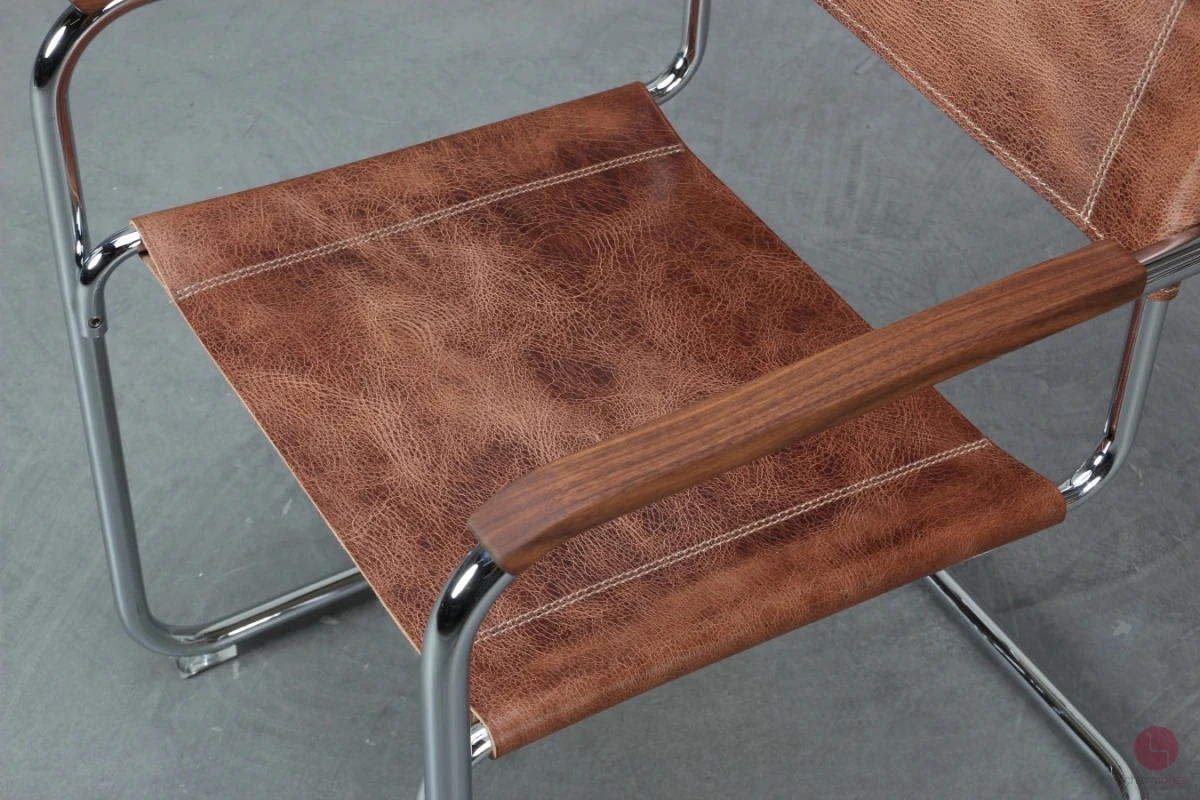 Thonet S34 Pure Materials Büffelleder Freischwinger gebraucht