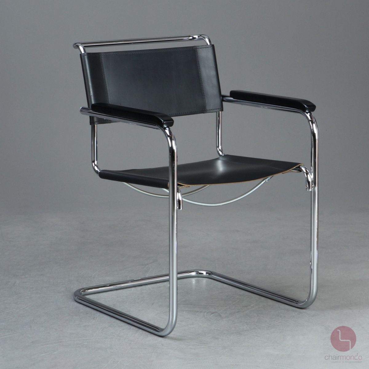 Thonet S34 Freischwinger mit schwarzem Leder um 2015 gebraucht