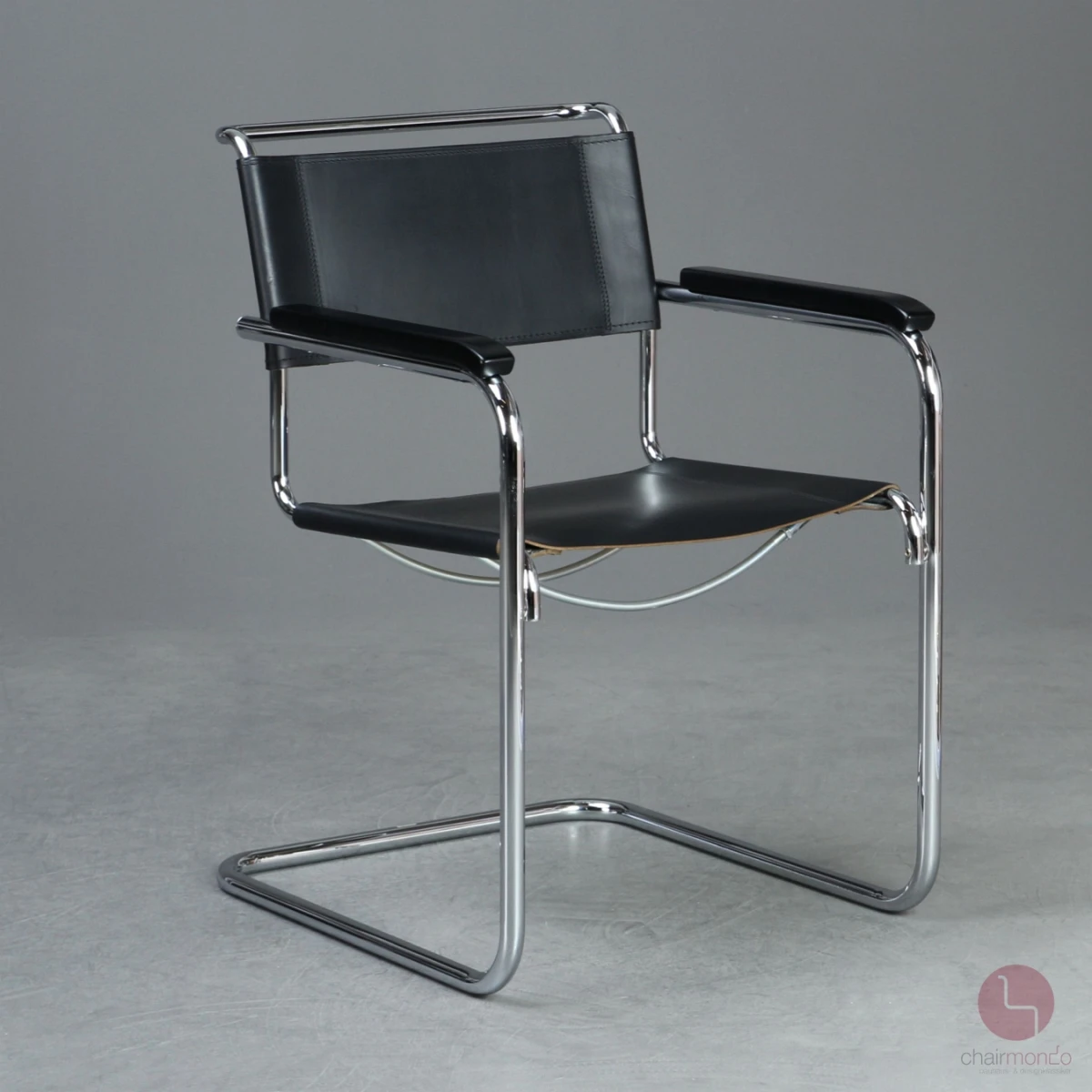 Thonet S34 Freischwinger mit schwarzem Leder um 2015 gebraucht