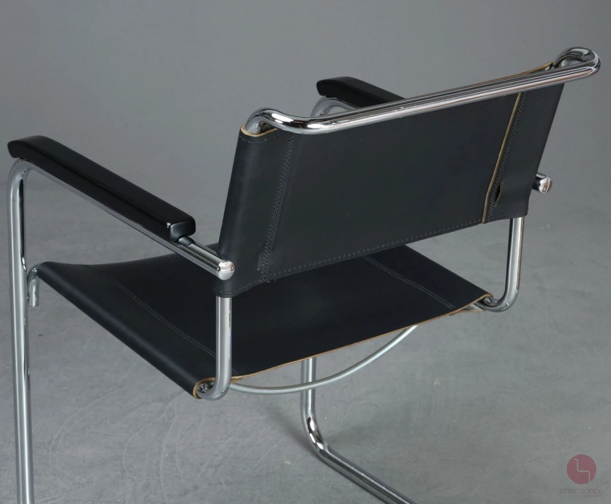 Thonet S34 Freischwinger mit schwarzem Leder um 2015 gebraucht