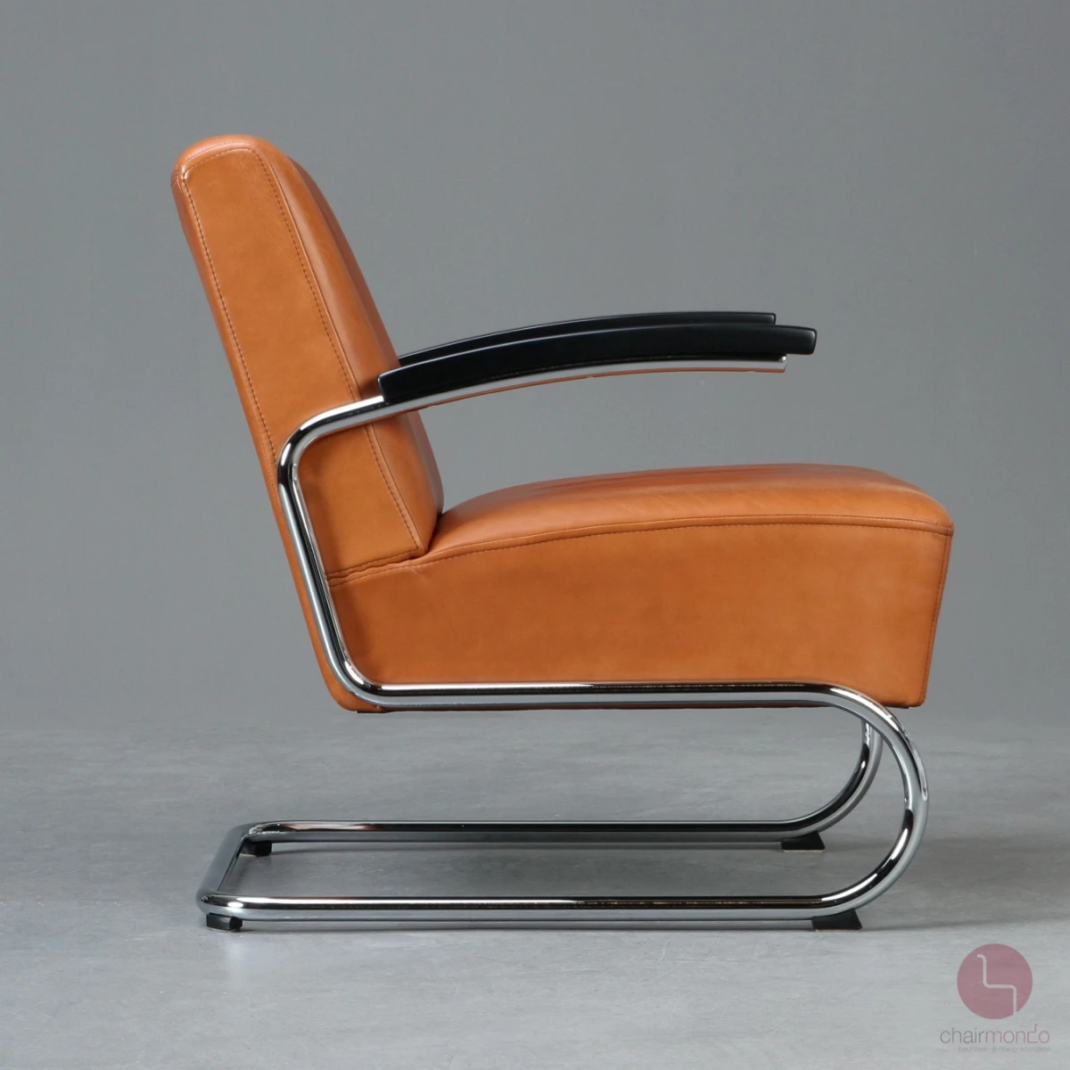 Thonet S411 Leder Sessel mit cognacfarbenem Bezug
