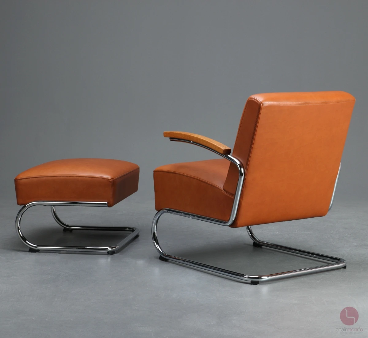 Thonet S411 Sessel mit Fußhocker mit Cognac Leder und Eiche Armlehnen gebraucht