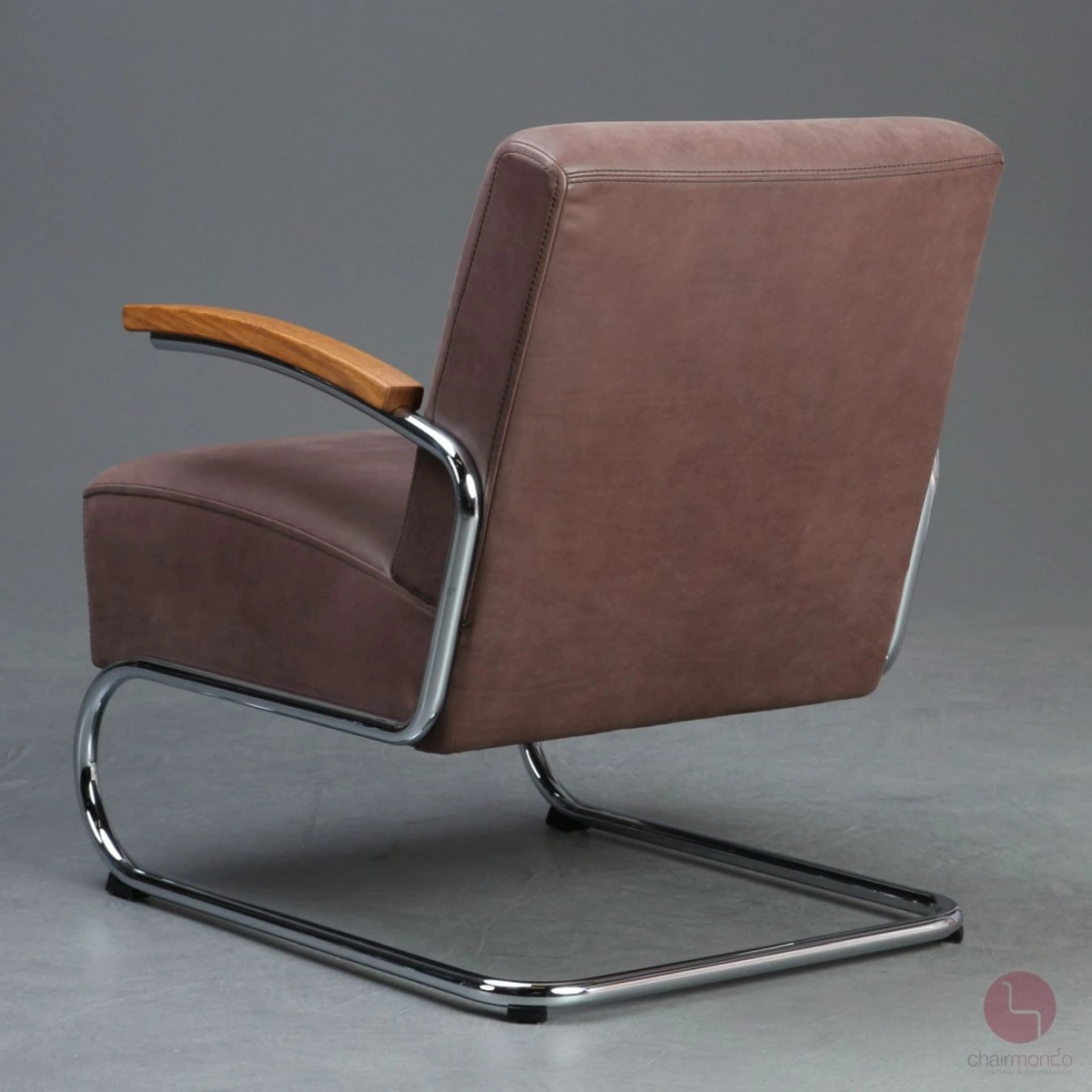 Thonet S411 Sessel mit Fußhocker mit braunem Nubuk Leder und Eiche Armlehnen gebraucht
