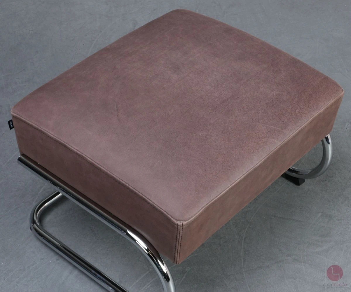 Thonet S411 Sessel mit Fußhocker mit braunem Nubuk Leder und Eiche Armlehnen gebraucht