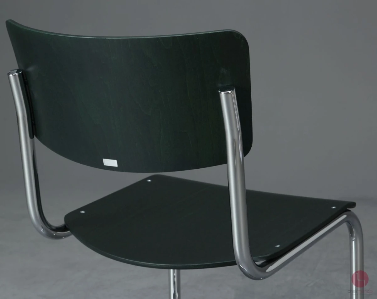 Thonet-S43-Freischwinger-Stuhl-in-Smaragdgrün-Sonderfarbe-bei-chairmondo-Detailansicht-Rückenlehne-rückseitig