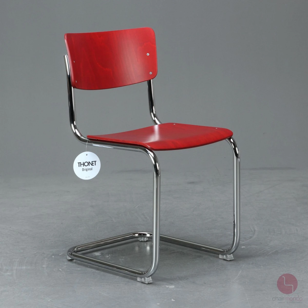 Thonet-S43-Freischwinger-Stuhl-in-Rot-Ralfarbe-bei-chairmondo-Frontansicht