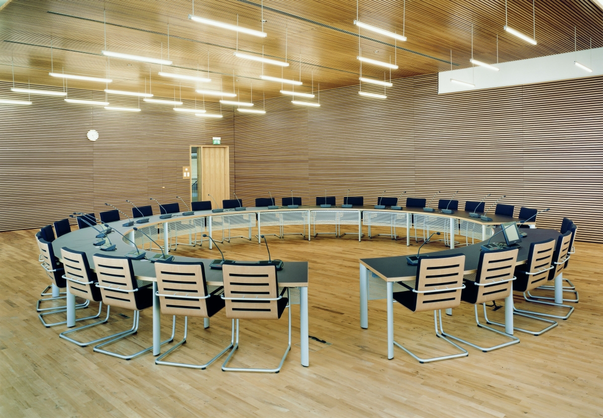 Preview: Thonet S 61 V Leder nero schwarz Interieur