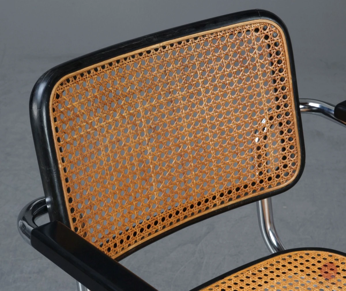 Thonet S64 Freischwinger in Schwarz mit Patina gebraucht