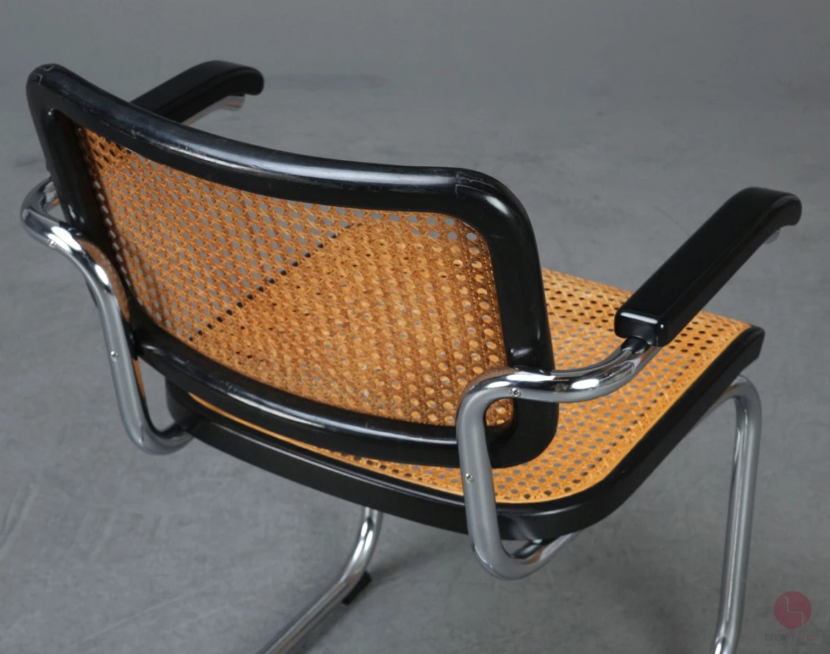 Thonet S64 Freischwinger in Schwarz mit Patina gebraucht