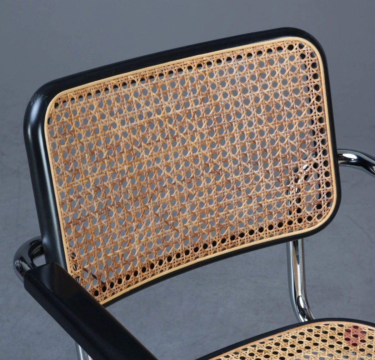 Thonet S64 Freischwinger in Schwarz mit Patina gebraucht