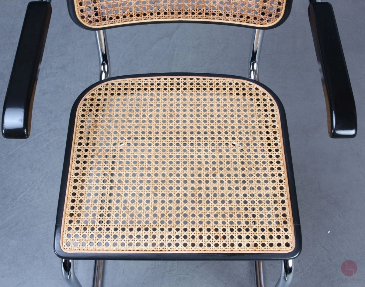 Thonet S64 Freischwinger in Schwarz mit Patina gebraucht