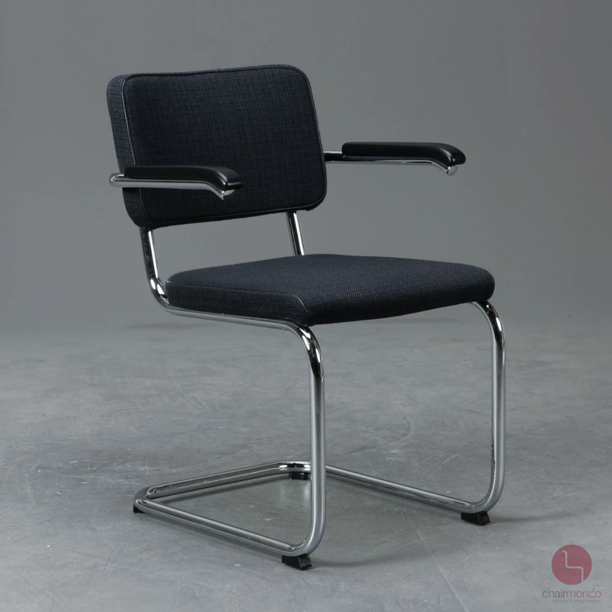 Thonet S64 PV Freischwinger in Anthrazit mit Stoff Polster, gebraucht