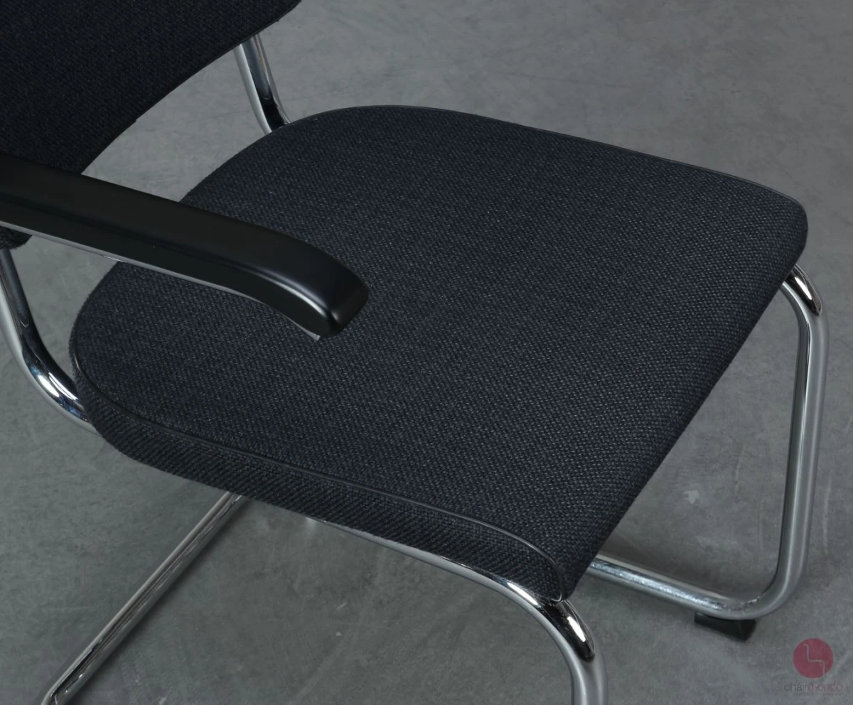 Thonet S64 PV Freischwinger in Anthrazit mit Stoff Polster, gebraucht