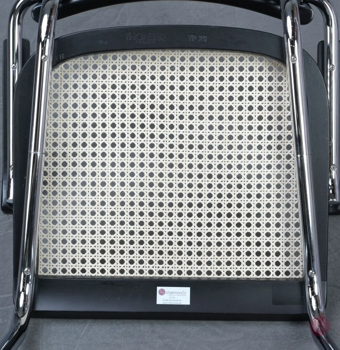 Thonet S64 Freischwinger Schwarz mit erneuertem Wiener Geflecht gebraucht