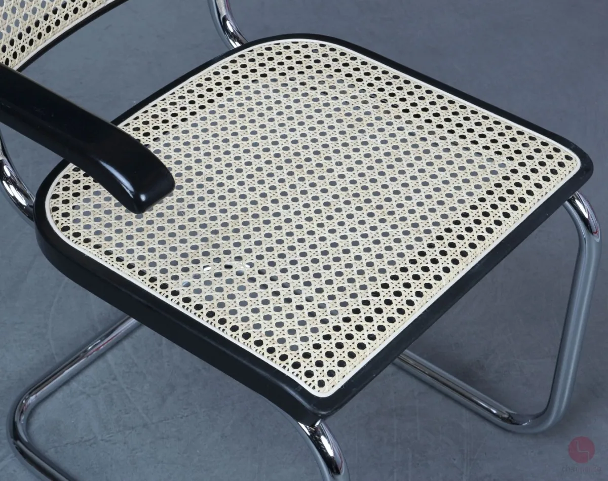 Thonet S64 Freischwinger Schwarz mit erneuertem Wiener Geflecht gebraucht