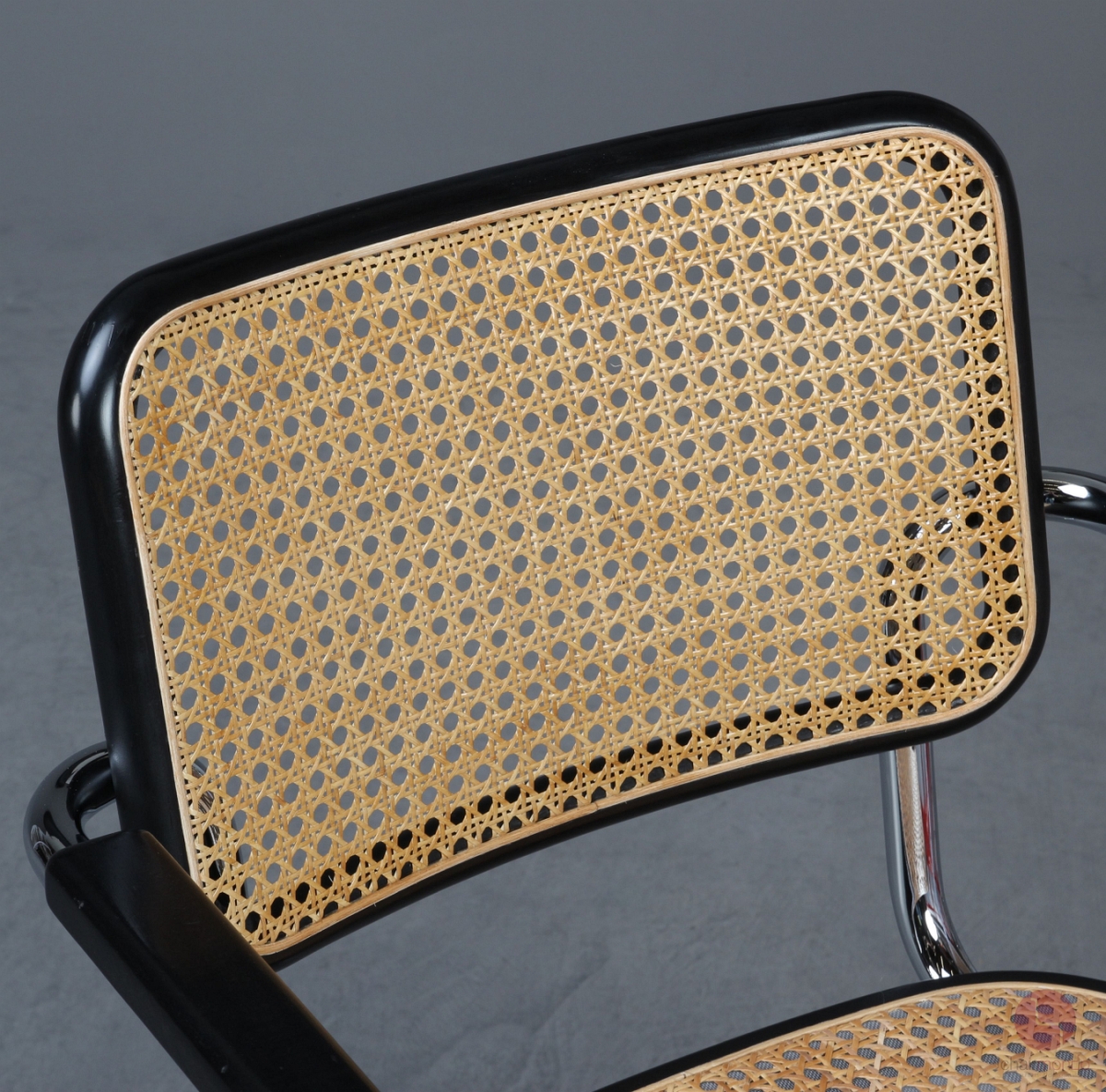 Preview: Thonet S64 V Freischwinger in Schwarz mit Wiener Geflecht + Stützgewebe gebraucht