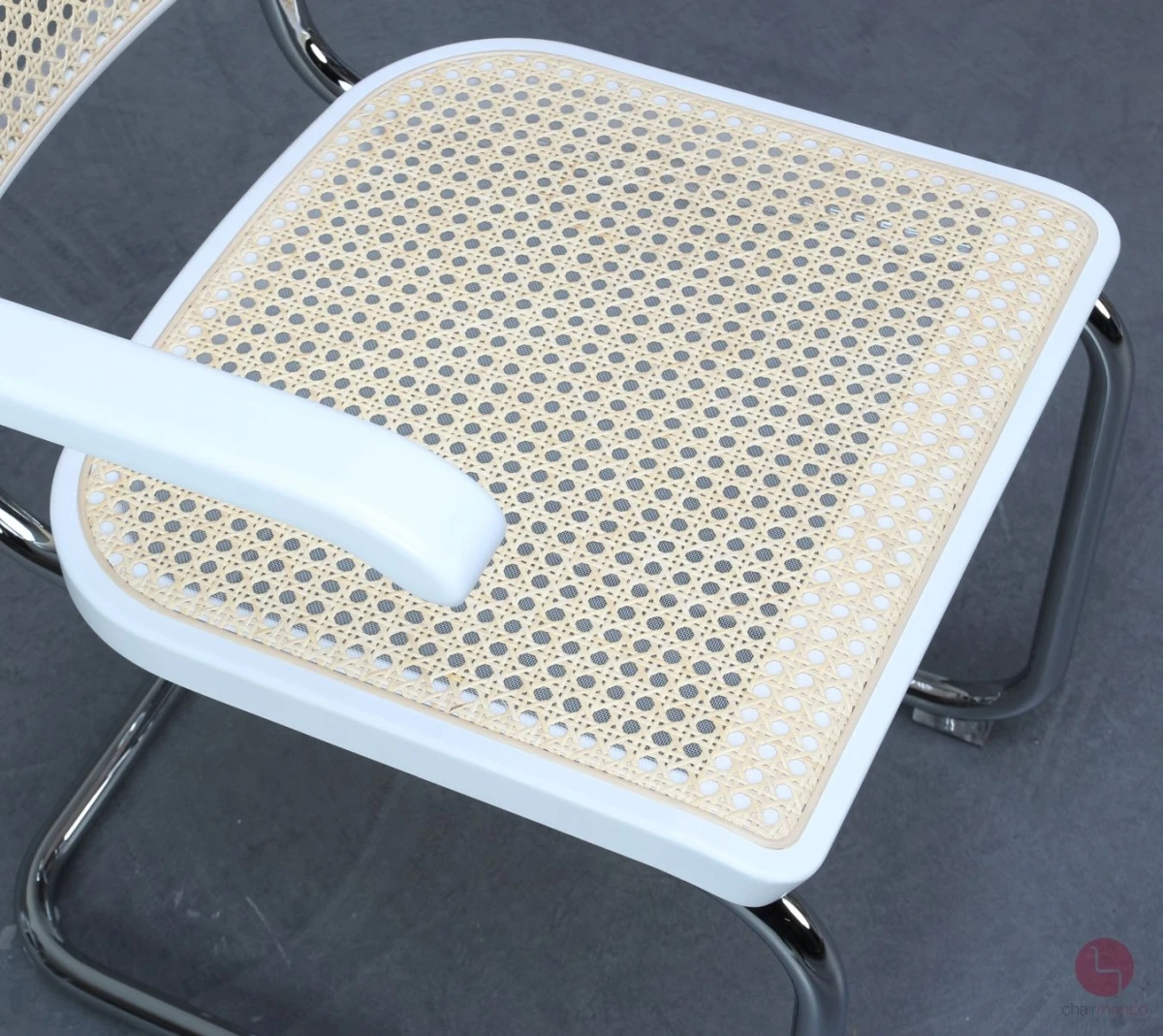 Thonet S64 V Freischwinger in Weiß aus 2021, neuwertig gebraucht