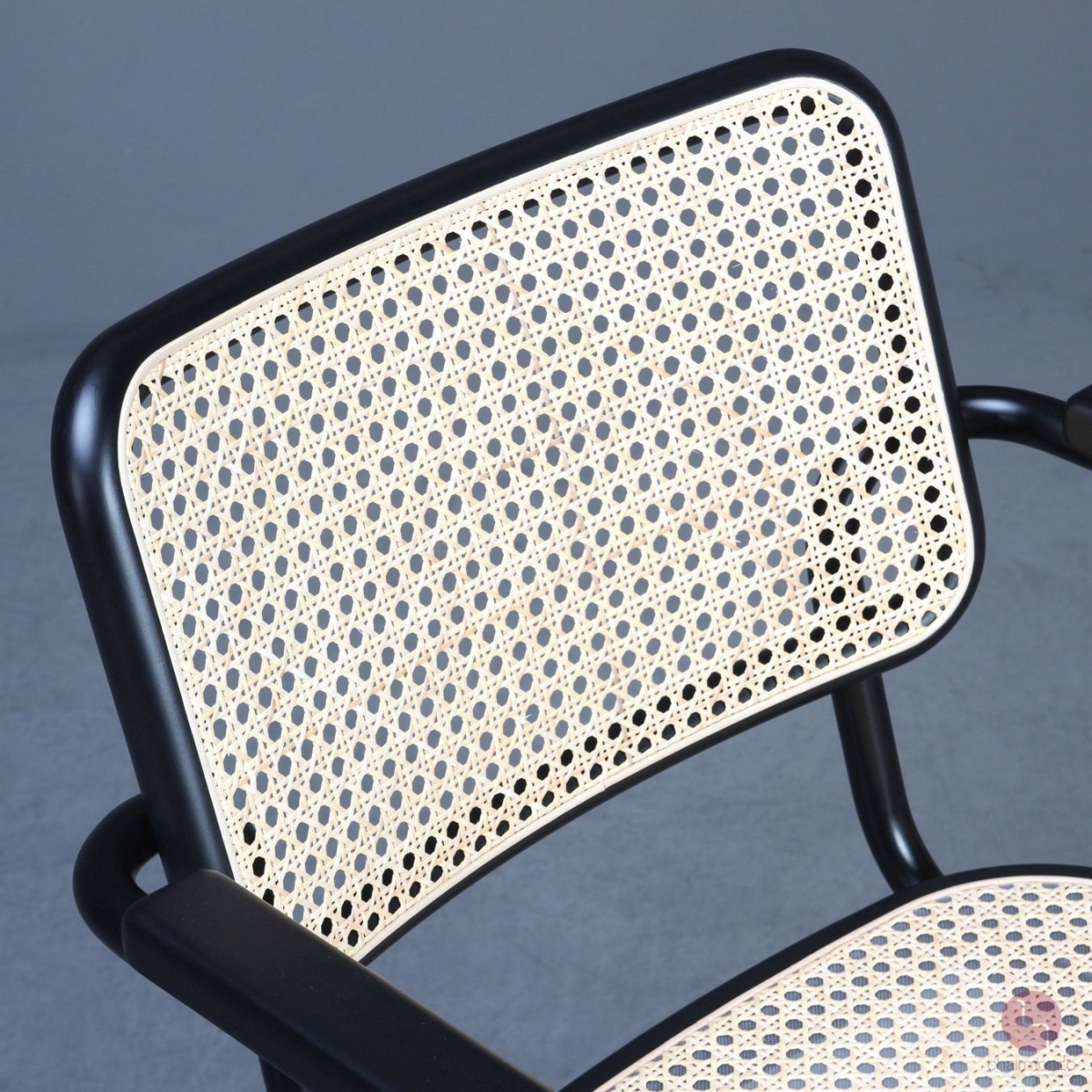 Preview: Thonet S64 VDR Bürostuhl mit Wiener Geflecht und schwarzem Gestell gebraucht