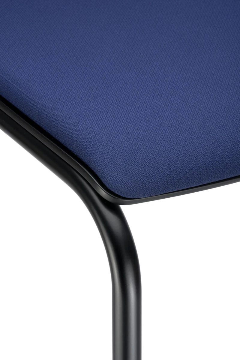 Thonet S43 PVH Barhocker Detailansicht Sitz