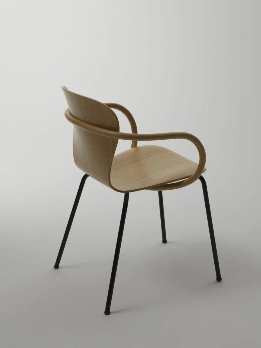 Thonet S220 F von hinten seitlich abgebildet