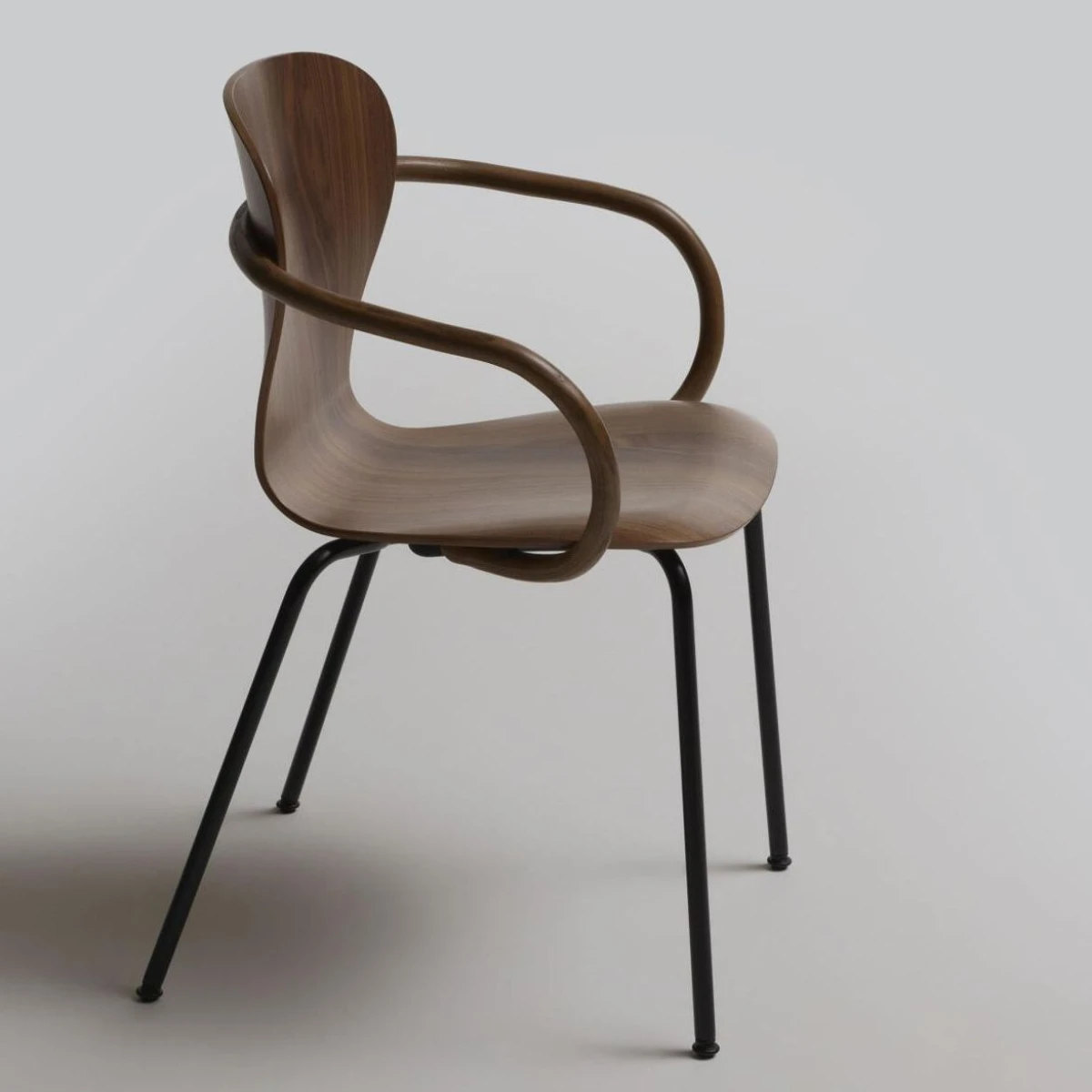 Thonet S220 F seitlich abgebildet
