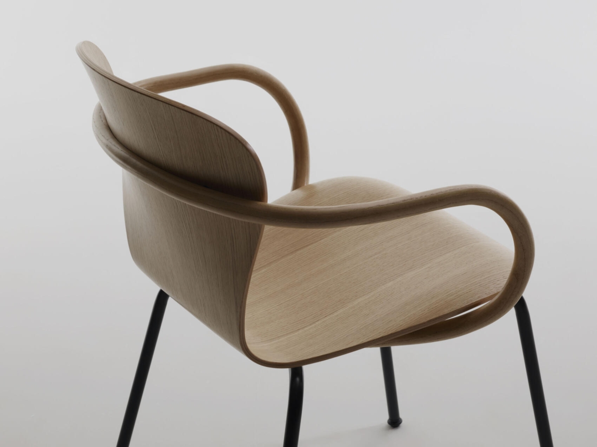 Preview: Thonet S220 F von hinten seitlich abgebildet