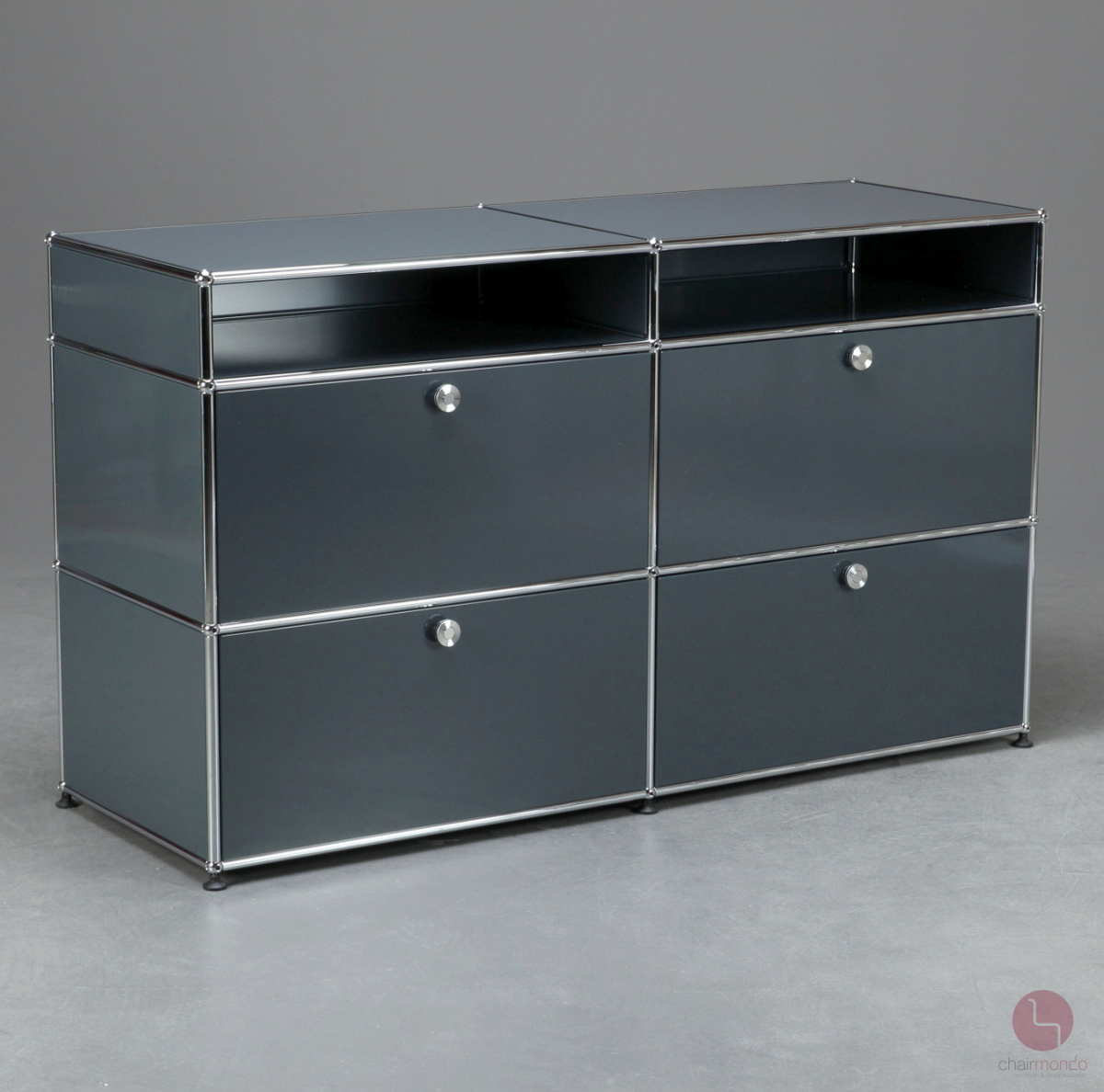 USM Haller Sideboard in Anthrazit mit sechs Fächern und Schubtüren gebraucht