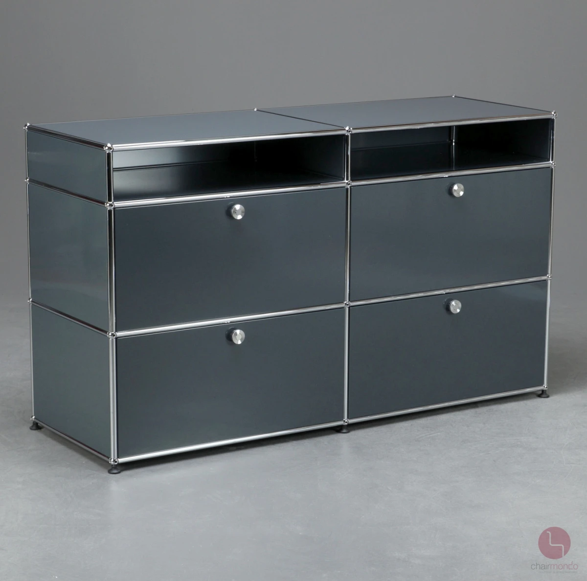 USM Haller Sideboard in Anthrazit mit sechs Fächern und Schubtüren gebraucht