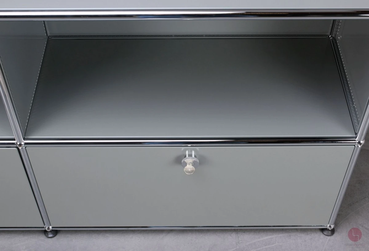 USM Haller Sideboard Mittelgrau mit Klapptüren gebraucht