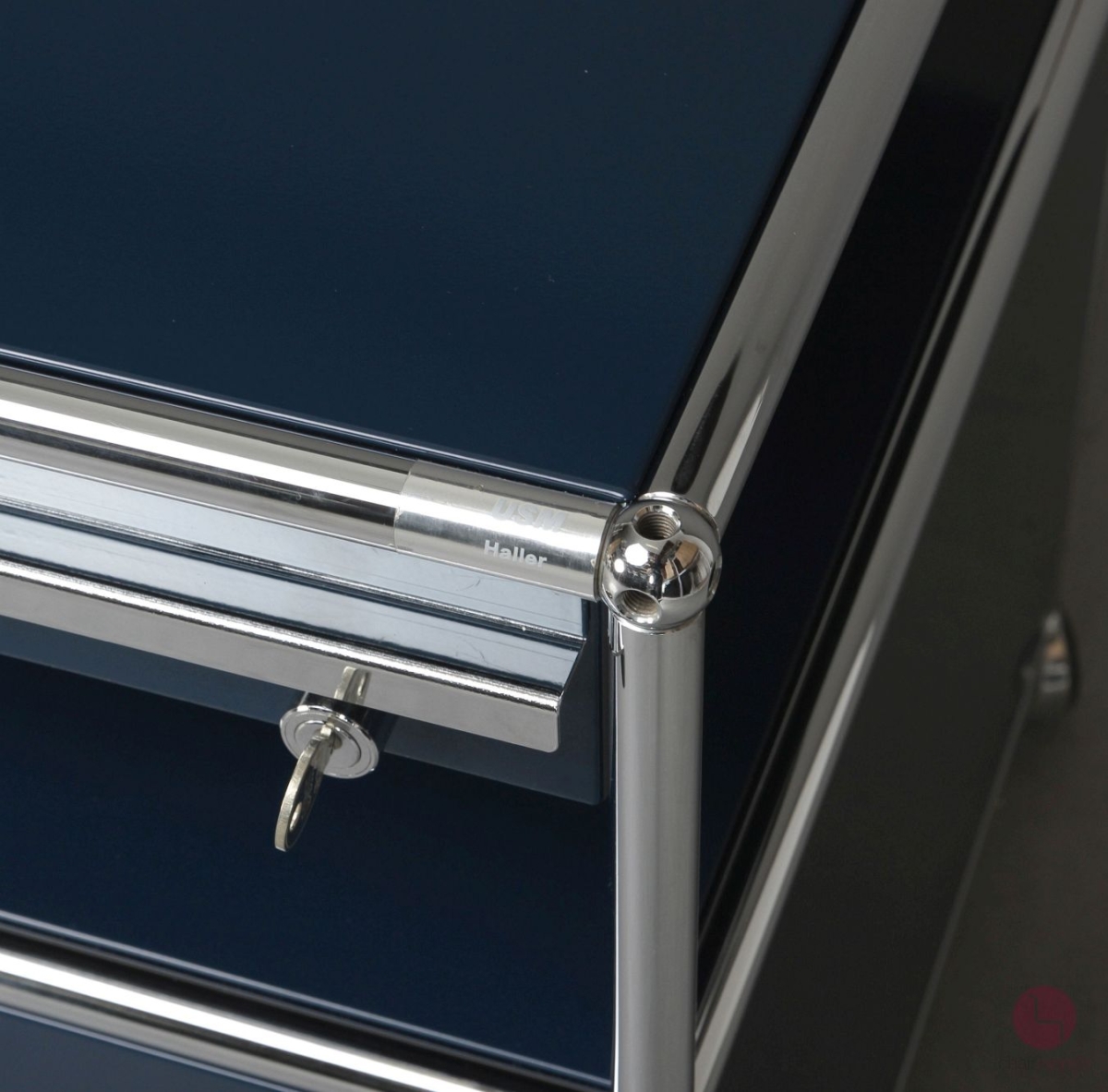 USM Haller Sideboard mit Schubladen und Schubfächern in Stahlblau gebraucht