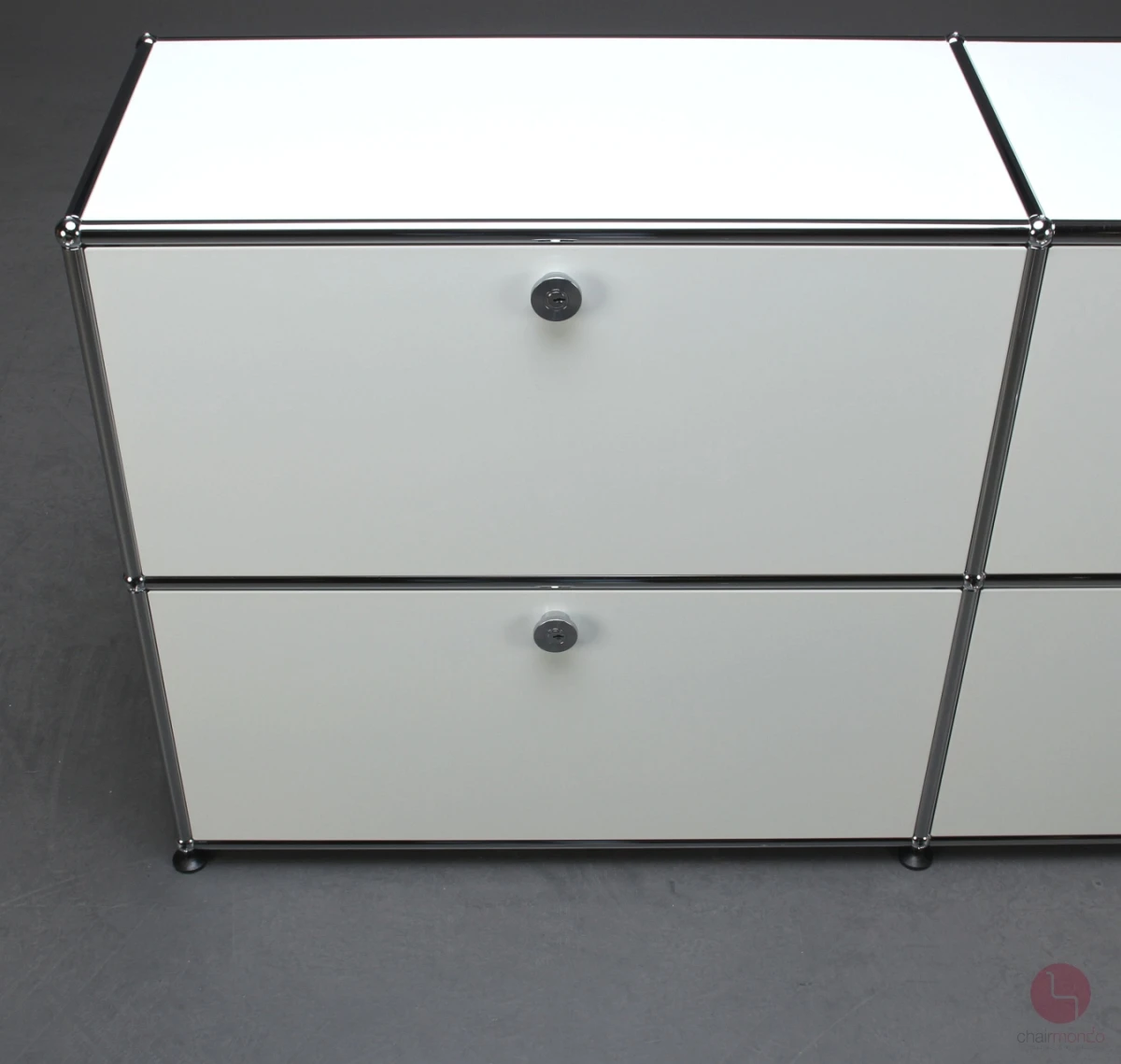 USM Haller Sideboard Regal mit vier Fächern zwei Klapptüren + zwei Schubtüren gebraucht