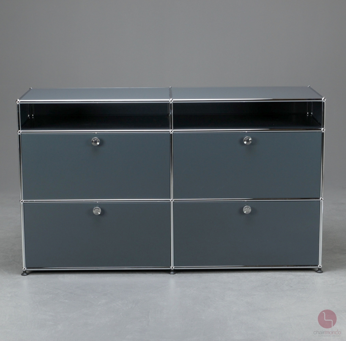Preview: USM Haller Sideboard in Anthrazit mit sechs Fächern und Schubtüren gebraucht