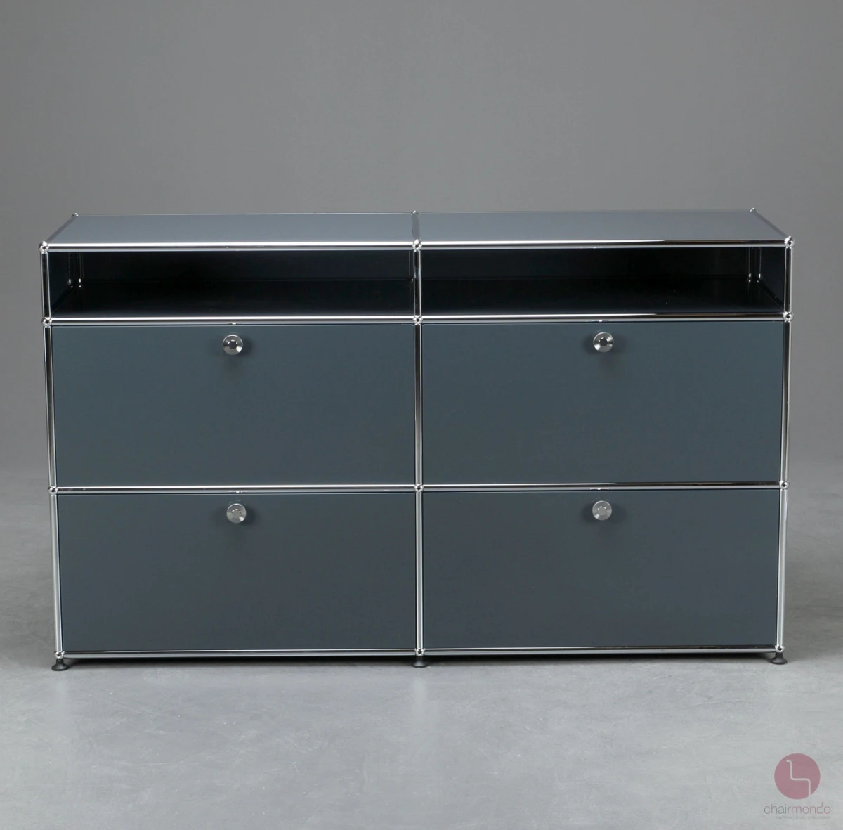 USM Haller Sideboard in Anthrazit mit sechs Fächern und Schubtüren gebraucht
