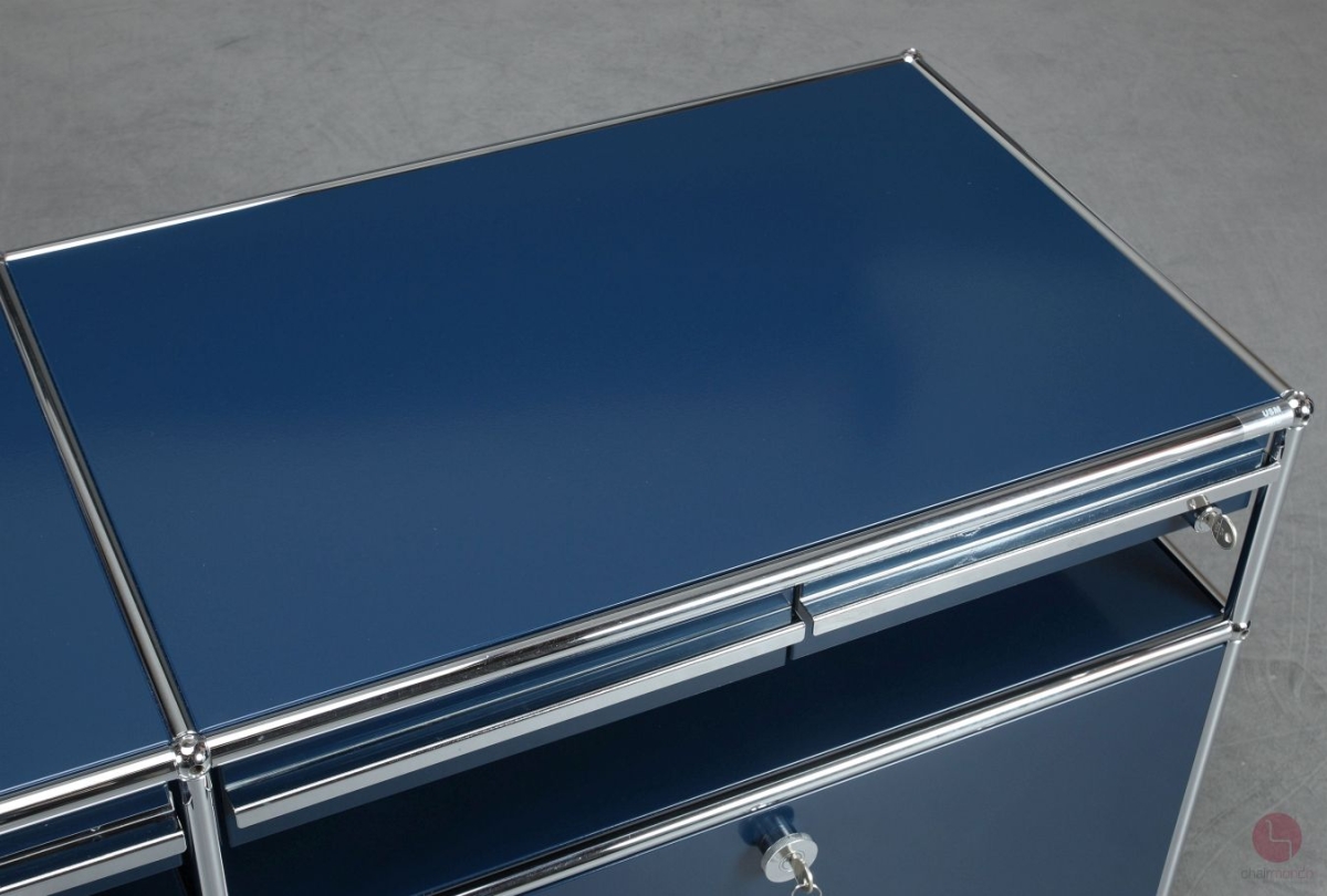 Preview: USM Haller Sideboard mit Schubladen und Schubfächern in Stahlblau gebraucht