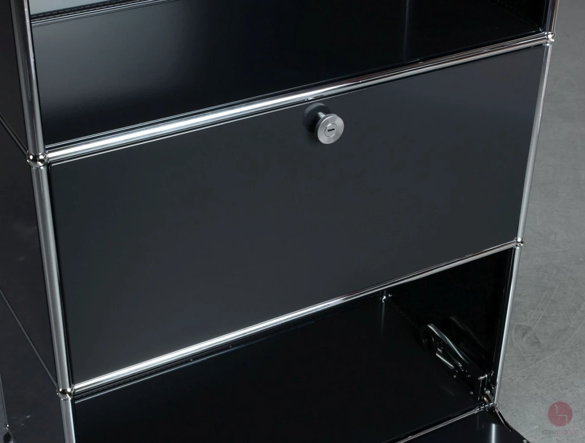 USM Haller Kommode mit Klapptüren in Schwarz gebraucht