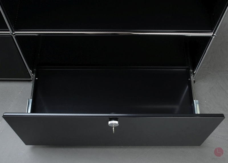 USM Haller Sideboard Graphitschwarz mit zwei Schubtüren gebraucht