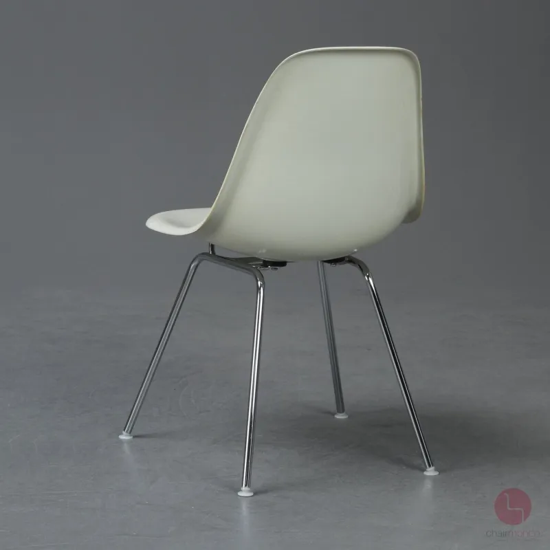 Vitra Eames Side Chair Beige Fiberglas DSX mit H-Base gebraucht