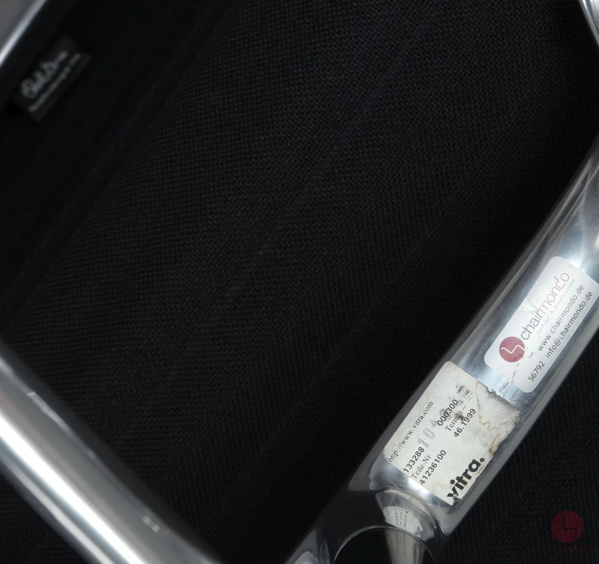 Vitra EA 108 Aluminium Chair Alu poliert Hopsak schwarz gebraucht