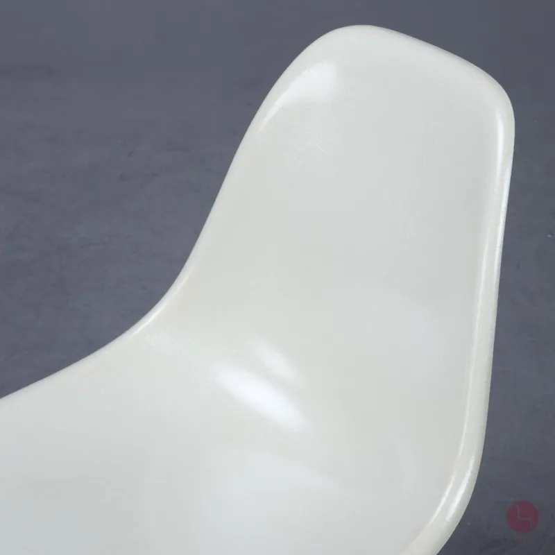 Vitra Eames Side Chair Beige Fiberglas DSX mit H-Base gebraucht