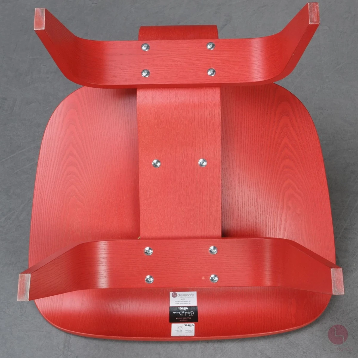 Vitra Plywood LCW Lounge Chair rot lackiert gebraucht