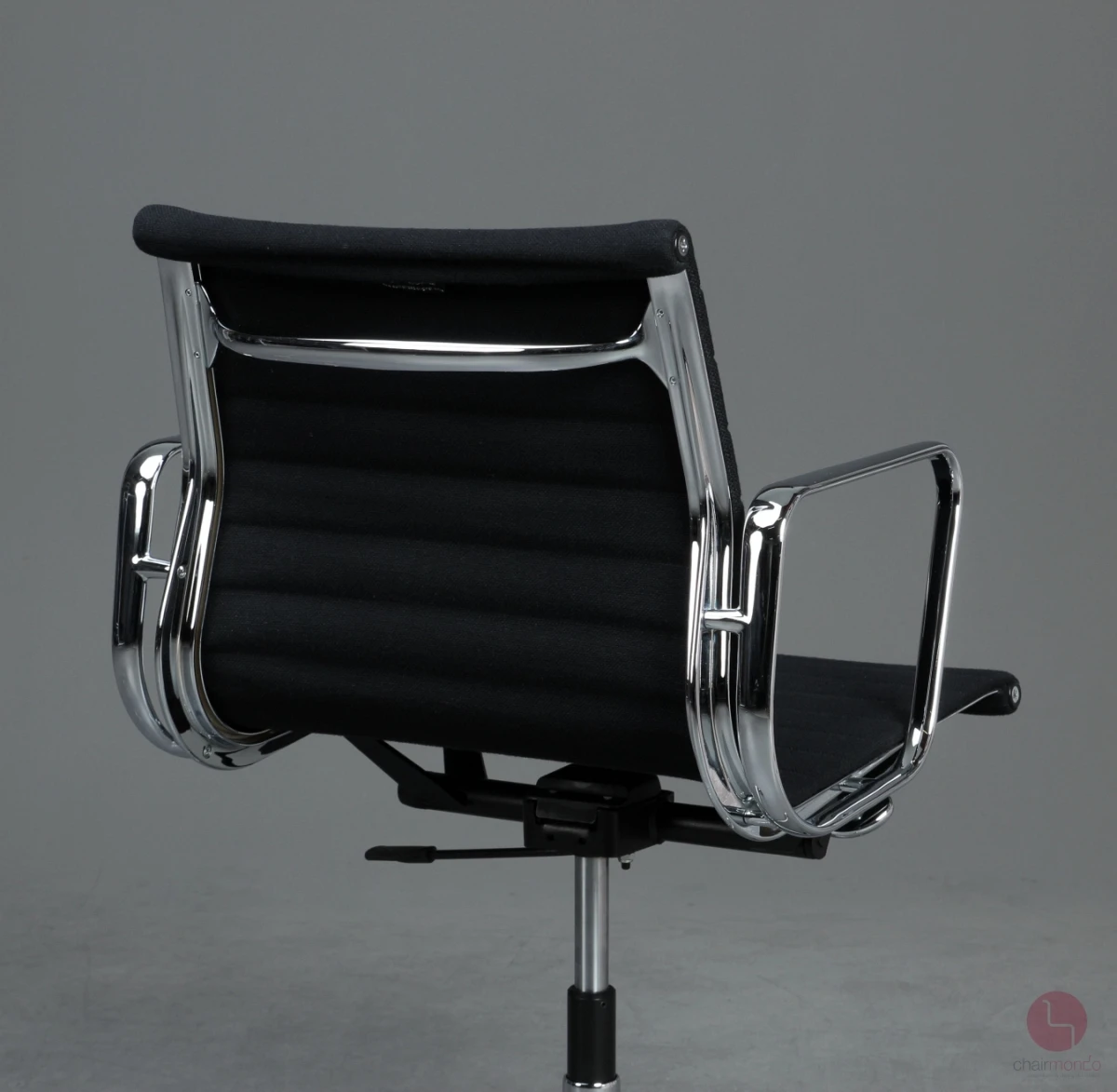 Vitra EA 117 Aluminium Chair Bürostuhl Hopsak Stoff Schwarz gebraucht