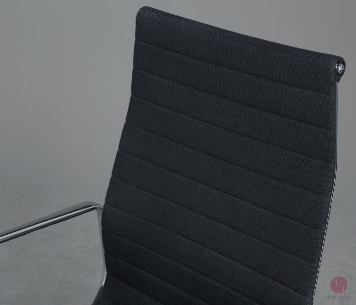 Vitra EA 119 Bürostuhl mit schwarzem Hopsak gebraucht